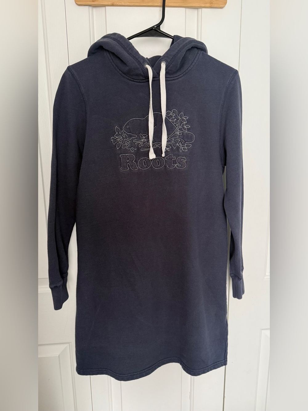Roots Dark Gray Sweatshirt with Green Logo Patch - Picture 2 of 8